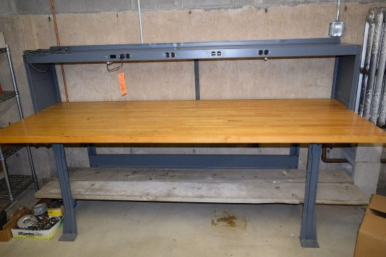 SOLID WOOD AND STEEL WORKBENCH WITH LIGHT AND