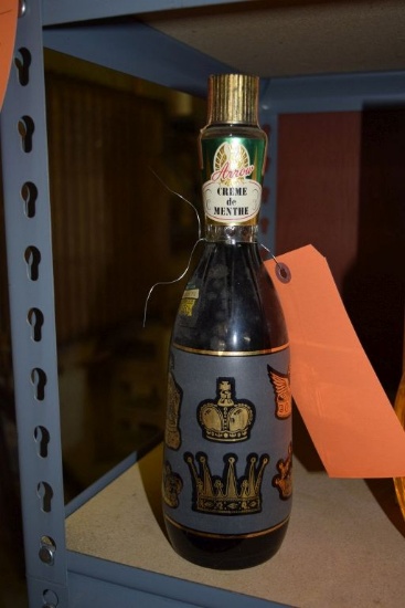 (1) 4/5 QUART OF ARROW CREME DE MENTHE,
