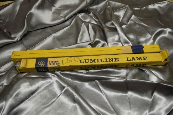 PAIR OF NEW N.O.S. GE LUMILINE LAMPS