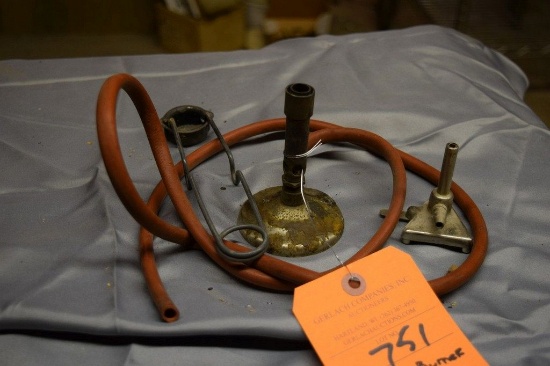 BUNSEN BURNER PLUS STRIKER AND GAS ATTACHMENT AND