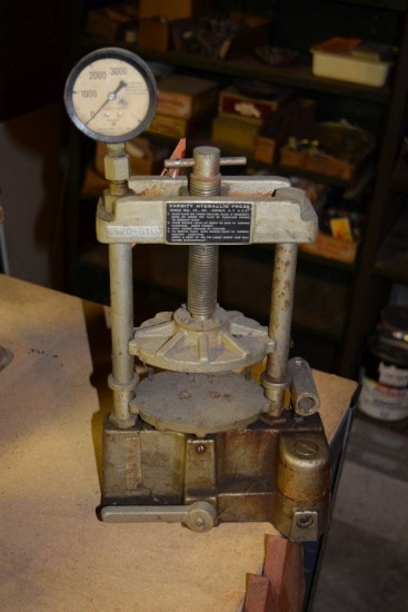VARSITY HYDRAULIC PRESS