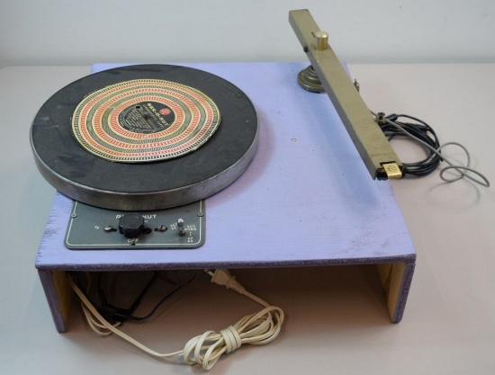 VINTAGE REK-O-KUT LP-743 TURNTABLE