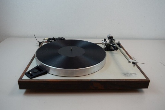 VINTAGE LUXMAN STEREO TURNTABLE DD PLAYER PD264