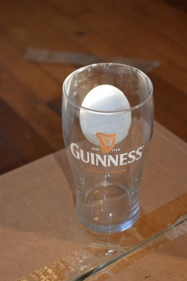 (17) GUINESS GLASSES