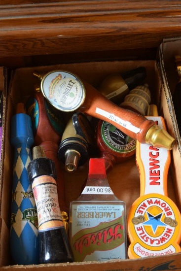 BOX OF MISC. ASSORTED BEER TAP HANDLES