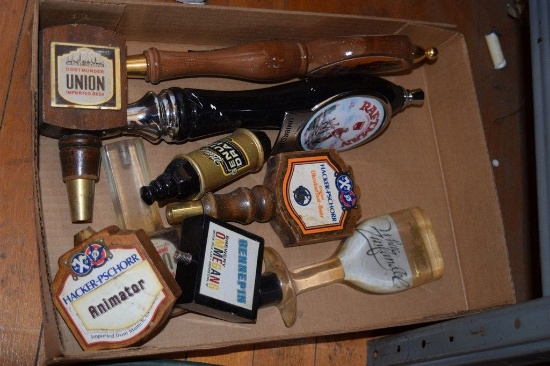 BOX OF MISC. ASSORTED BEER TAP HANDLES