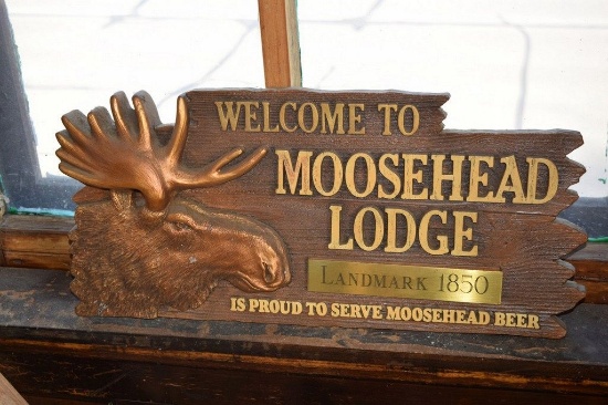 WELCOME TO MOOSE HEAD LODGE SIGN