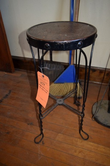 PLANT STAND WITH METAL BASE AND WOOD TOP