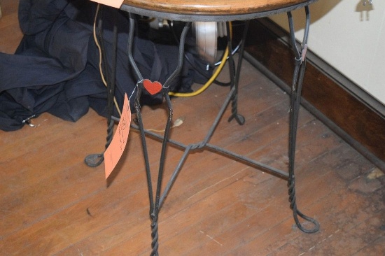 ROUND WOOD TOP TABLE, 24" DIAMETER