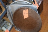 (4) METAL TRAYS, VARIOUS SIZES