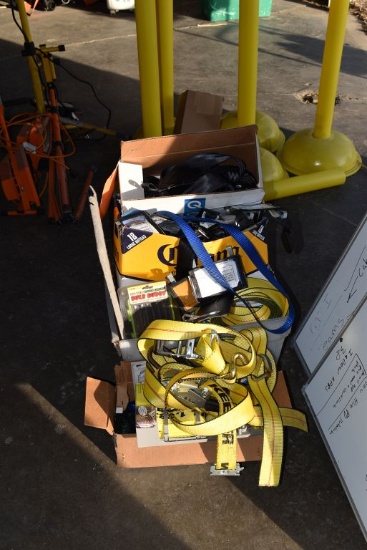 (4) BOXES TIE DOWNS & STRAPS
