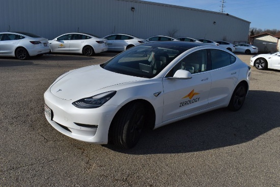 #337 (2020) TESLA MODEL 3 4 DOOR SEDAN,