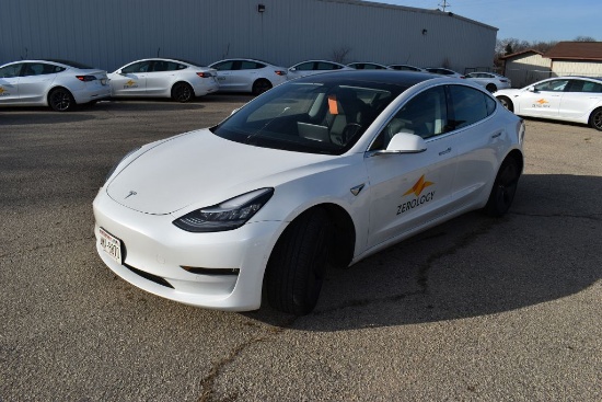 #358 (2020) TESLA MODEL 3 4 DOOR SEDAN,