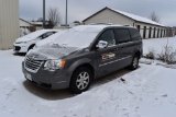 #124 (2010) CHRYSLER TOWN & COUNTRY TOURING,