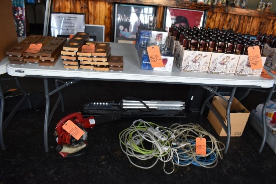 LIFETIME FOLDING TABLE, 6' x 30"