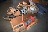 BOX OF ASSORTED ELECTRICAL ITEMS