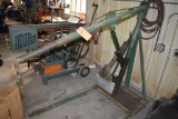 JOHN DEERE ENGINE HOIST W/ADJUSTALBE REACH BOOM &