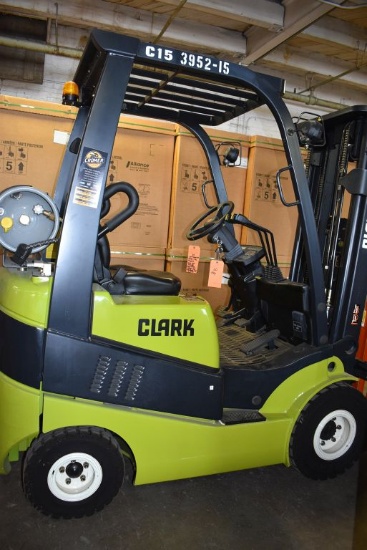 CLARK FORKLIFT TRUCK MODEL C15L, ONLY 71 HOURS, LIKE NEW!