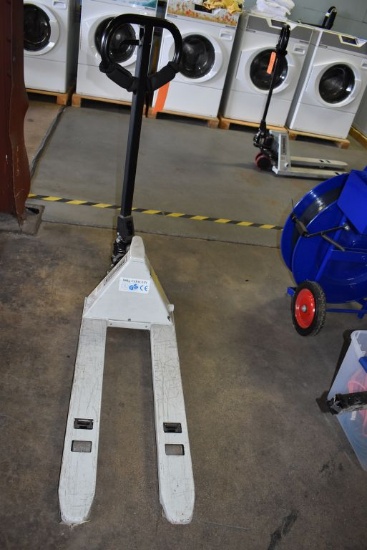 SMALL ROUGHNECK PALLET JACK, GRAY/BLACK, 1,100# CAPACITY,