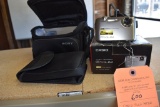 CASIO HIGH SPEED HS EX-FS10, 9.1 MEGA PIXELS AND (2) CASES