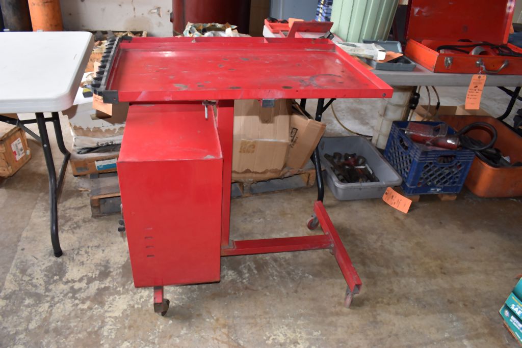 TORIN BIG RED JACKS AUTO WORK STATION W/CABINET, | Proxibid