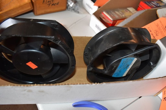 ASSORTMENT OF FANS IN BOX (5)