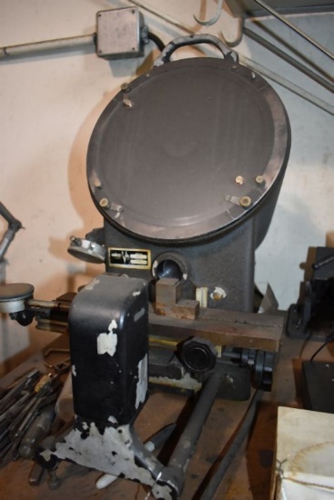 MICROVAL OPTICAL COMPARATOR, MODEL 400, S/N: 3760