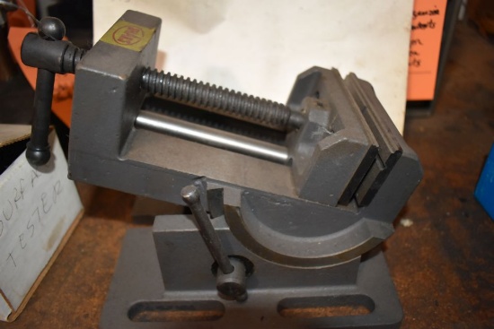 SHARS 4" TILTING 0-90 DEGREE MACHINE VISE