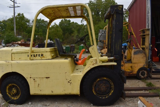 HYSTER RIDE-ON FORK TRUCK, MODEL H80C,