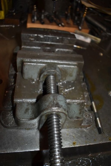 5" MACHINE VISE