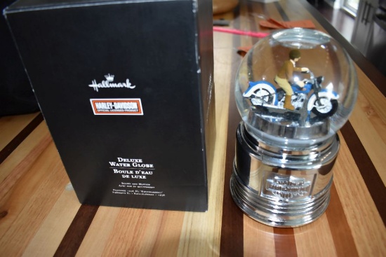 HARLEY DAVIDSON DELUXE WATER GLOBE - ROTATES, 6 1/2" HIGH,