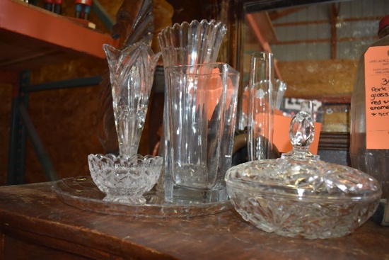 (4) VASES, GLASS PLATE AND GLASS BOWLS