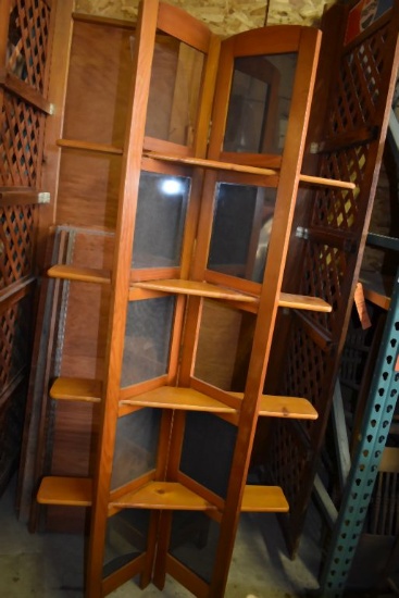 FOLDING DISPLAY RACK WITH PICTURE FRAMES, SLIDE IN SHELVES