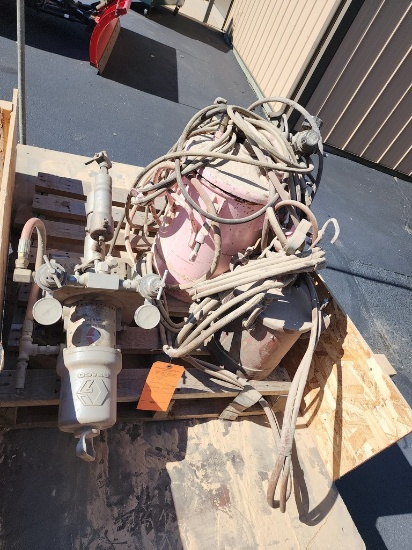 PAINTING/STAINING PRESSURE POT, WORKED WHEN REMOVED FROM SERVICE