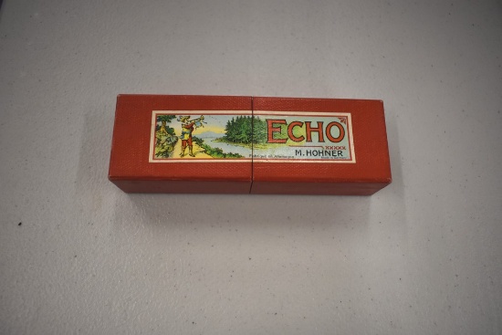 VINTAGE M HOHNER ECHO HARMONICA IN ORIGINAL BOX