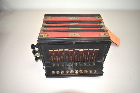 ANTIQUE 1904 M HOHNER ACCORDION CONCERTINA
