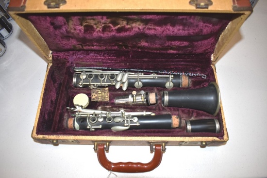 VINTAGE LATE 1940'S - EARLY 1950'S CHAMPION CLARINET