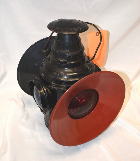 RAIL YARD LOCOMOTIVE ANTIQUE TRAIN LAMP DRESSEL ARLINGTON NJ LANTERN,