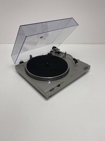 VINTAGE TECHNICS SL-D2 DIRECT DRIVE TURNTABLE