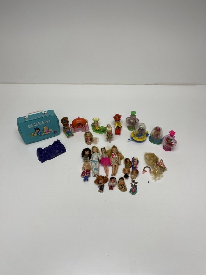 LARGE ASSORTMENT OF VINTAGE LIDDLE KIDDLES DOLLS 15