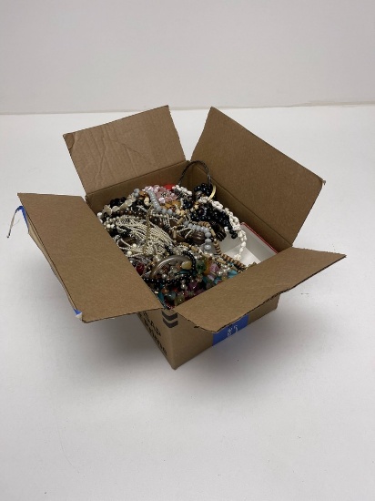 VINTAGE & MODERN 9+ LBS. COSTUME JEWELRY BULK LOT -