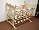 ANTIQUE GLIDER CRADLE, ANTIQUE WHITE COLOR