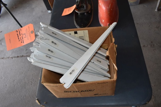(20) 14" SHELVING SUPPORTS, WHITE, NO BRACKETS