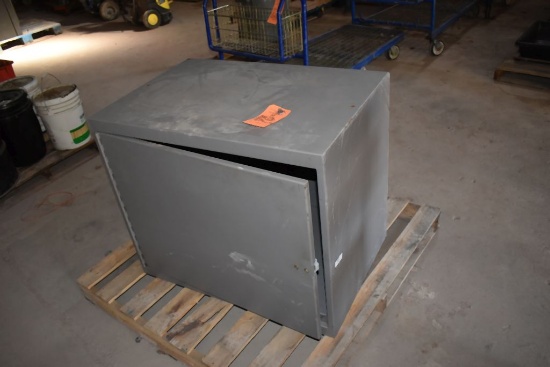 HEAVY DUTY METAL SINGLE DOOR CABINET, NO KEY,