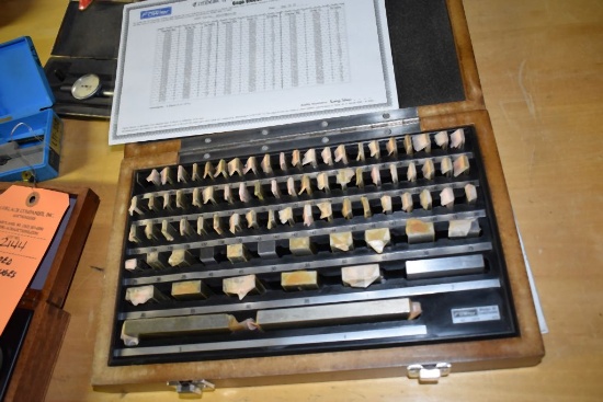 FOWLER GAGE BLOCK SET #15809 IN WOOD CASE, .05 TO 4.00,