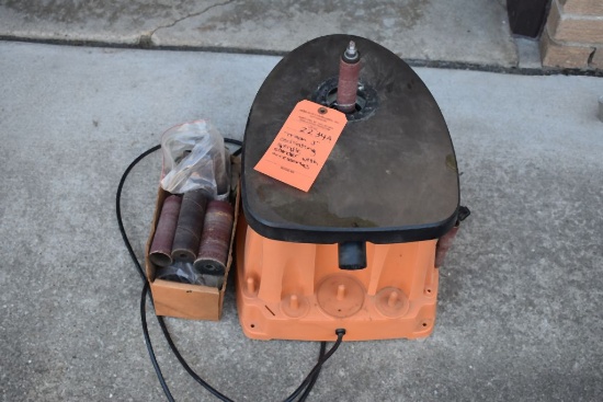 TRITON 3" OSCILLATING SPINDLE SANDER WITH ACCESSORIES