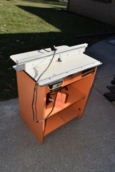 ROUSSEAU ROUTER TABLE WITH BOSCH ROUTER
