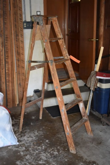 SIX FOOT SEARS WOODEN STEP LADDER