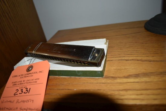 VINTAGE BUTTERFLY HARMONICA SYMPHONIC, NO. 210,