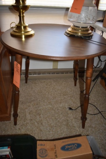 BROWN WOOD TABLE, 30" DIAMETER